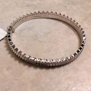 🎉HP🎉 NEW Kendra Scott Mary Caroline Bangle Bracelet in Silver